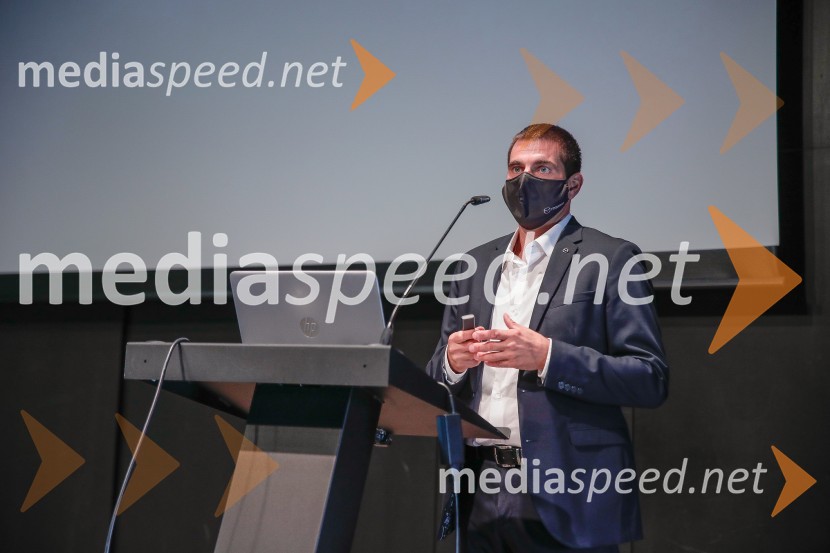 Mazda MX30, slovenska predstavitev