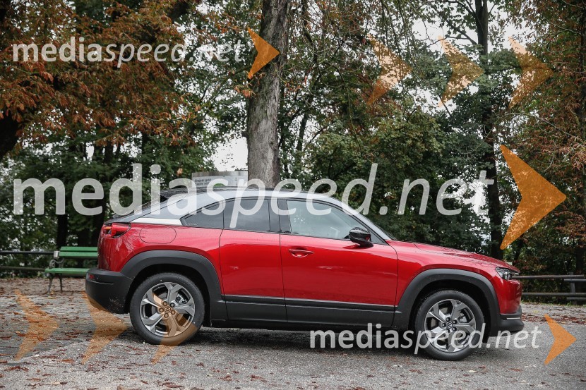 Mazda MX30, slovenska predstavitev