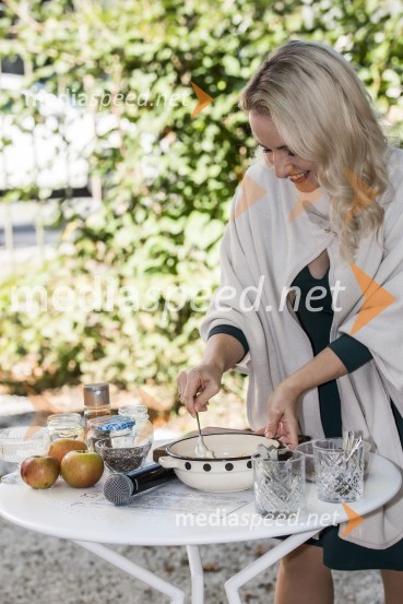  Ana Žontar Kristanc, kuharica, avtorica knjig