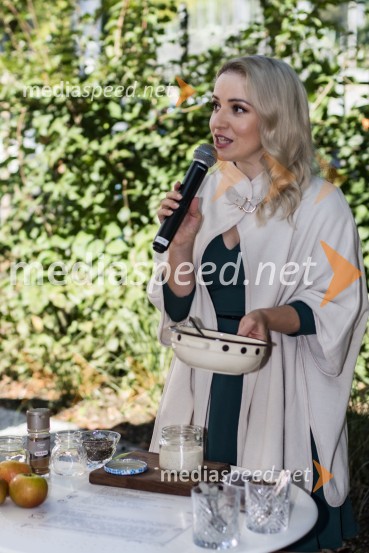  Ana Žontar Kristanc, kuharica, avtorica knjig