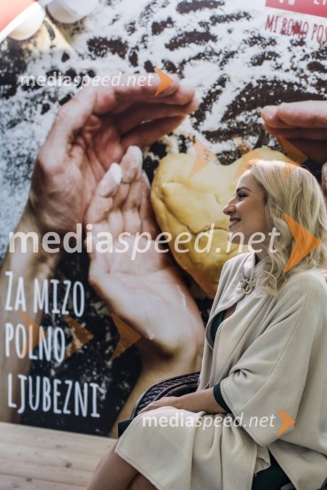  Ana Žontar Kristanc, kuharica, avtorica knjig