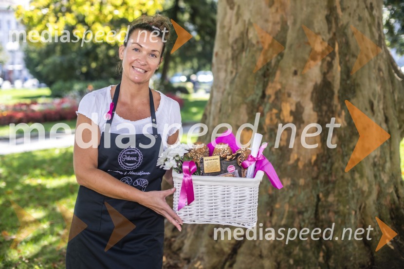  Lea BulajičS Kruhom roza oktober skupna podpora za Združenje Europa Donna Slovenija