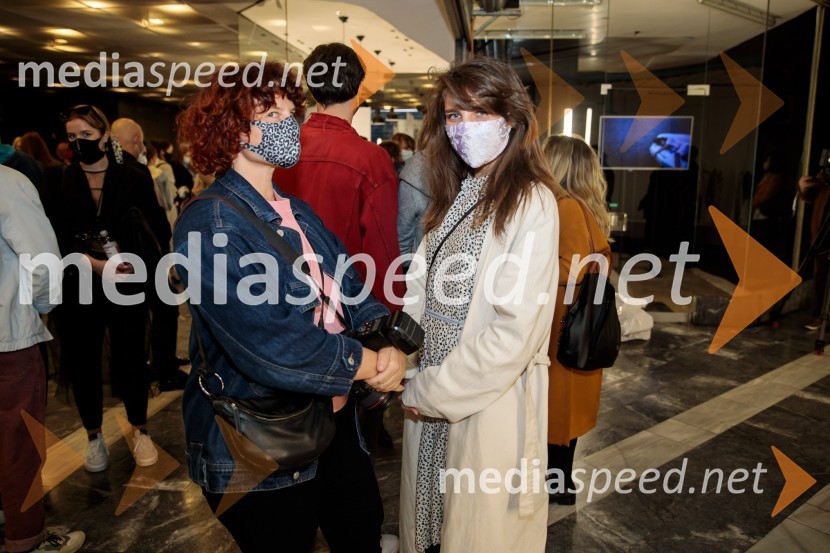  Mimi Antolovič, fotografinja;  Inja Zalta, manekenka in igralkaPetja Zorec, Ljubljana Fashion Week 2020