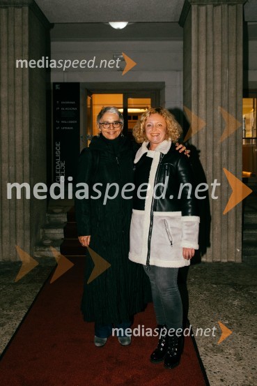  Alja Predan, dramaturginja SLG Celje, nekdanja umetniška direktorica Festivala Borštnikovo srečanje; mag. Tina Kosi, upravnica SLG CeljeLaž, premiera komedije v SLG Celje