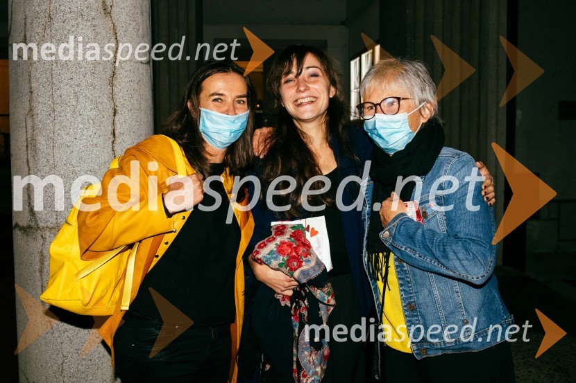  ... ;  Živa Selan, igralka;  Alja Predan, dramaturginja SLG Celje, nekdanja umetniška direktorica Festivala Borštnikovo srečanjeLaž, premiera komedije v SLG Celje