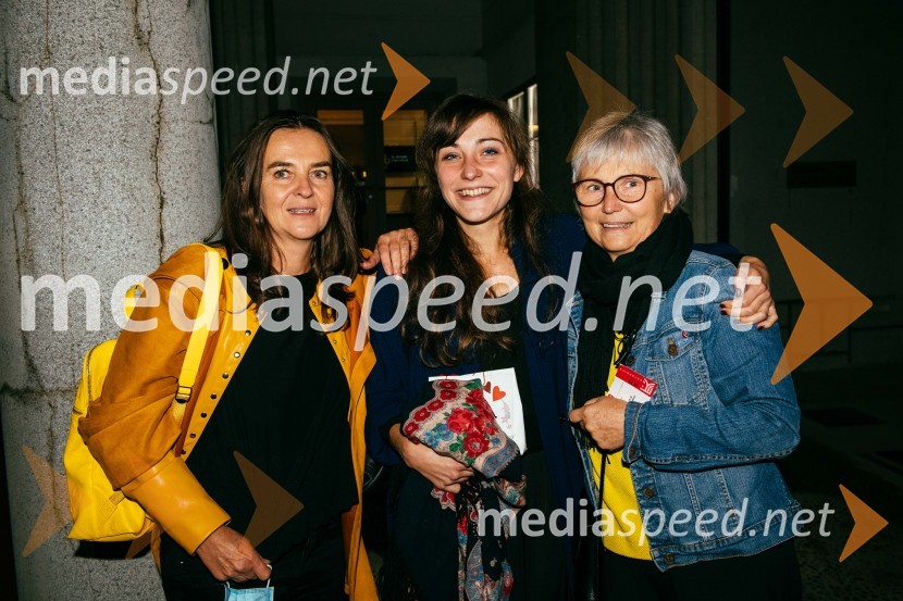  ... ;  Živa Selan, igralka;  Alja Predan, dramaturginja SLG Celje, nekdanja umetniška direktorica Festivala Borštnikovo srečanjeLaž, premiera komedije v SLG Celje