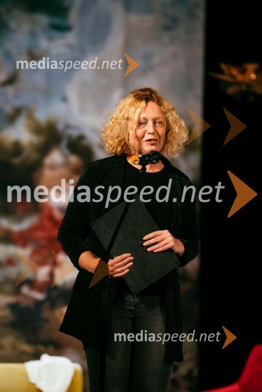 mag. Tina Kosi, upravnica SLG CeljeLaž, premiera komedije v SLG Celje