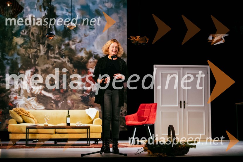 mag. Tina Kosi, upravnica SLG CeljeLaž, premiera komedije v SLG Celje