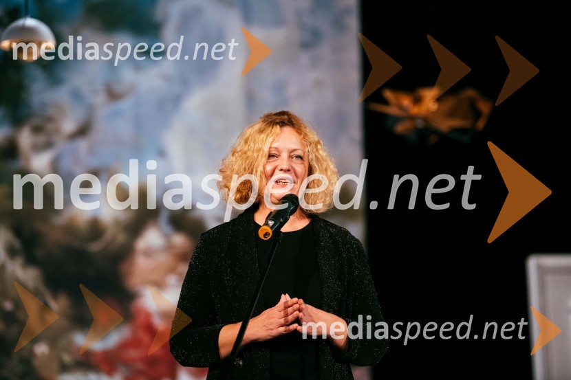mag. Tina Kosi, upravnica SLG CeljeLaž, premiera komedije v SLG Celje