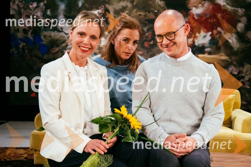  Manca  Ogorevc, igralka;  Barbara Medvešček, igralka;  Damjan M. Trbovc, igralecLaž, premiera komedije v SLG Celje