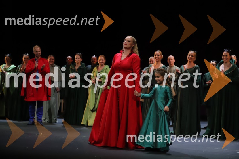  Sabina  Cvilak, operna pevka;  Rene Vujinić CvilakMarpurgi, premiera opere v SNG Maribor