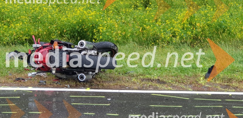 Prometna nesreča, preminil motorist
