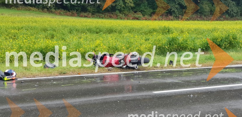 Prometna nesreča, preminil motorist