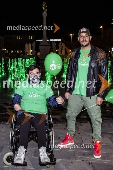  Rene Kerhe;  Boštjan Čukur, raper, 6 Pack ČukurZeleno obarvan Mariborski grad in fontana na Glavnem trgu ob svetovnem dnevu cerebralne paralize