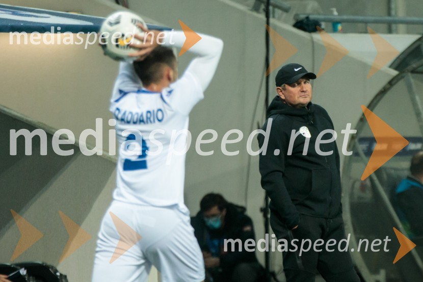  ... ;  Matjaž Kek, selektor slovenske nogometne reprezentancePrijateljska tekma, Slovenija : San Marino