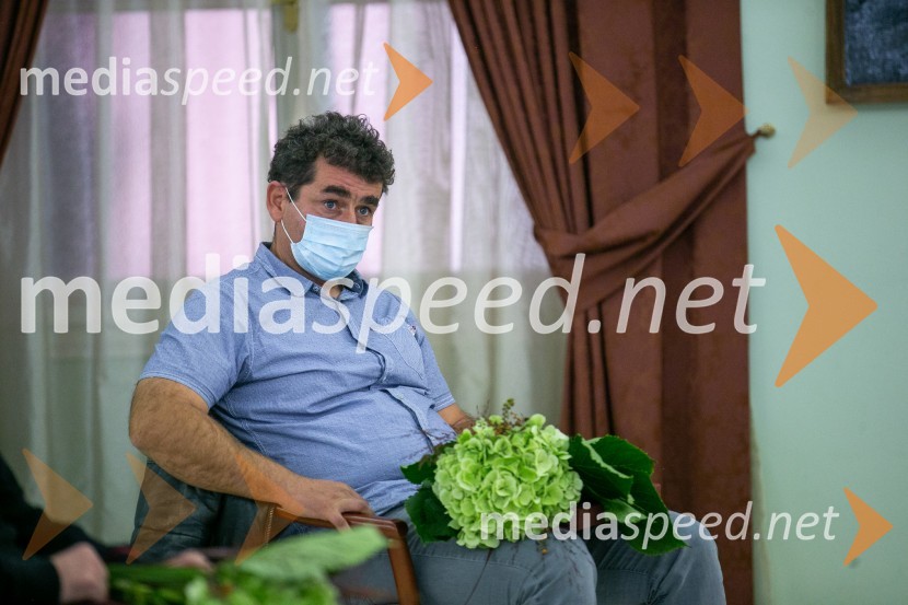  Orlando Uršič, direktor, glavni urednik Založba LiteraSprejem Glazerjevih nagrajencev