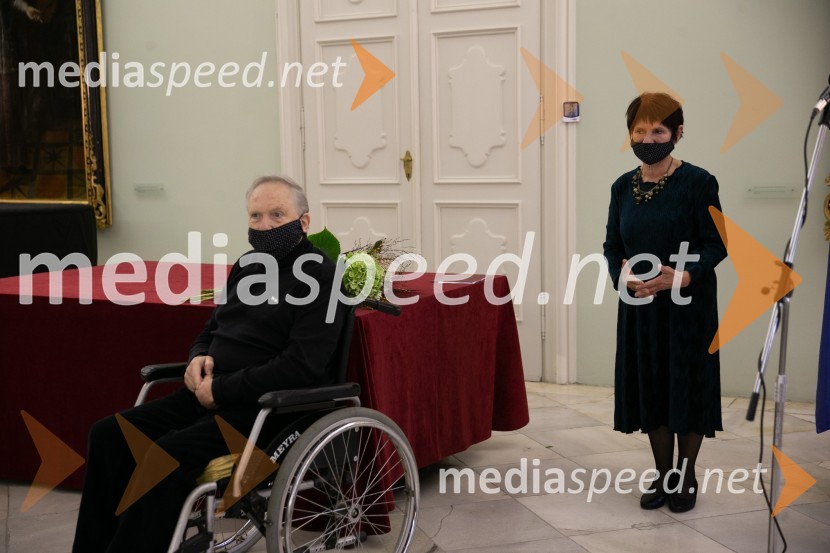  Tine Varl, likovni ustvarjalec;  Breda Varl, likovna ustvarjalka, upokojena direktorica LGMSprejem Glazerjevih nagrajencev