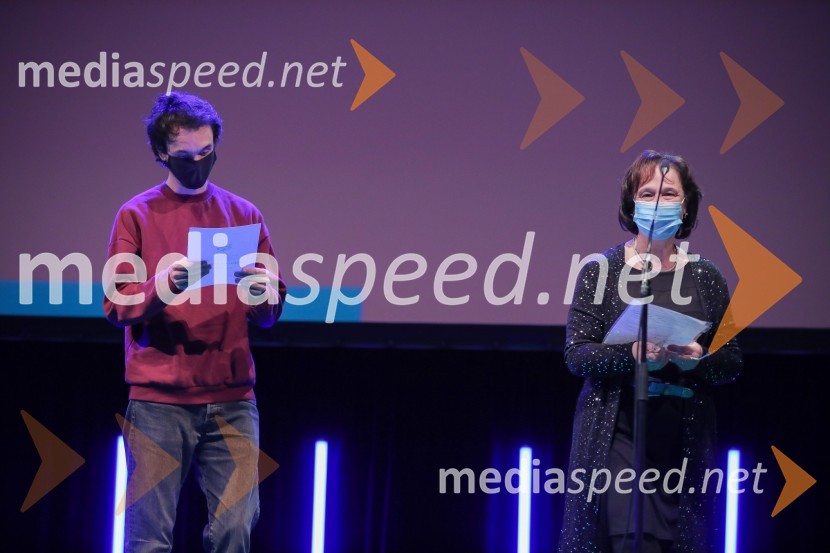  Luka Marčetić, igralec, režiser in scenarist;  Jelka Stergel, direktorica, Slovenski Filmski FestivalPodelitev nagrad vesna, Festival slovenskega filma