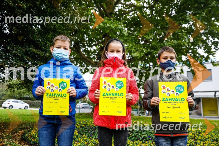  Leon Šturm;  Lili Lovrečić;  Izak RosulnikOtvoritev razstave Ptičje hišice v Kranju