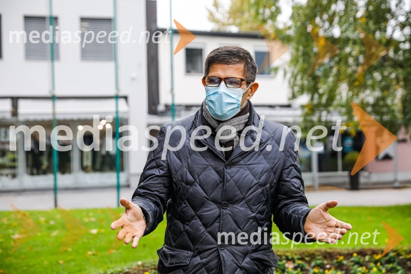  Matjaž Rakovec, župan Mestne občine KranjOtvoritev razstave Ptičje hišice v Kranju