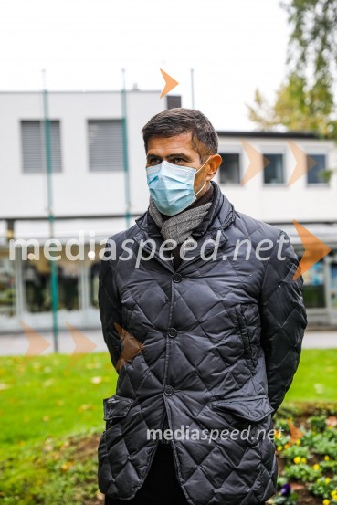  Matjaž Rakovec, župan Mestne občine KranjOtvoritev razstave Ptičje hišice v Kranju