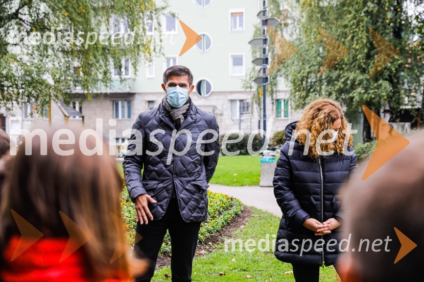 Matjaž Rakovec, župan Mestne občine Kranj;  ... Otvoritev razstave Ptičje hišice v Kranju