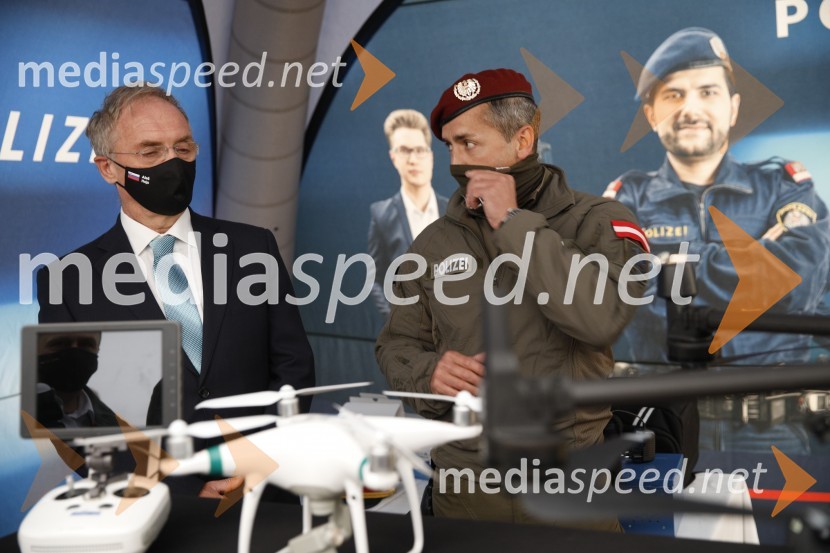  Aleš Hojs, Minister za notranje zadeve;  ... Policijski droni - skupna vaja slovenske in avstrijske policije