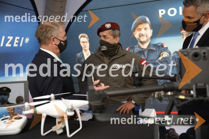  Aleš Hojs, Minister za notranje zadeve;  ... ;  ... Policijski droni - skupna vaja slovenske in avstrijske policije
