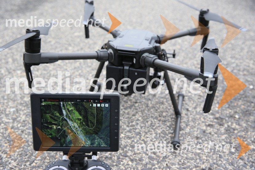 Policijski droni - skupna vaja slovenske in avstrijske policije