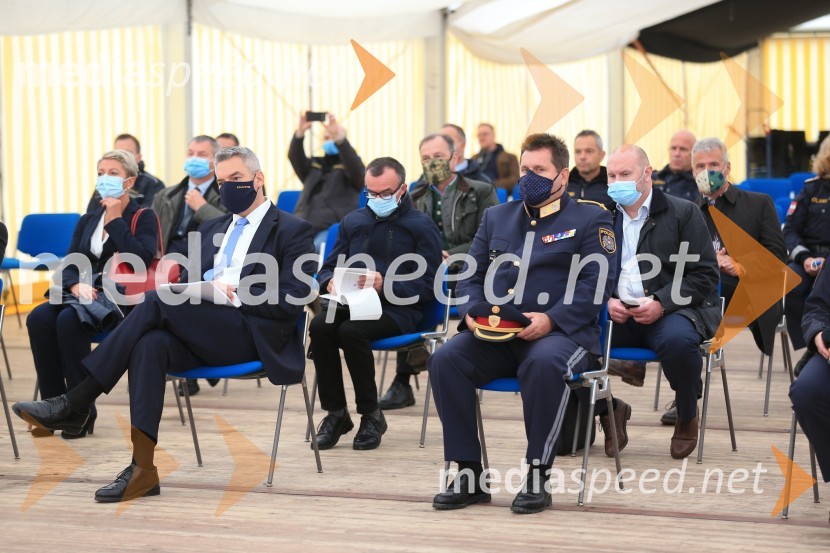  Karl Nehammer, minister za notranje zadeve Avstrije;  ... Policijski droni - skupna vaja slovenske in avstrijske policije