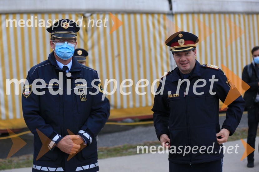  Aleksander Thaler, direktor, PU Maribor;  ... Policijski droni - skupna vaja slovenske in avstrijske policije