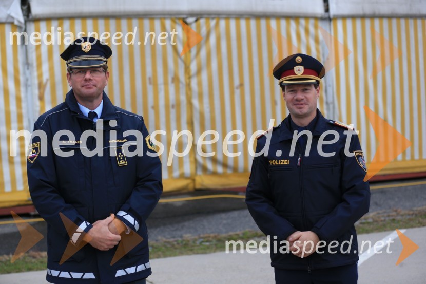  Aleksander Thaler, direktor, PU Maribor;  ... Policijski droni - skupna vaja slovenske in avstrijske policije