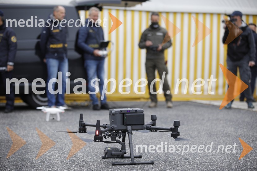 Policijski droni - skupna vaja slovenske in avstrijske policije