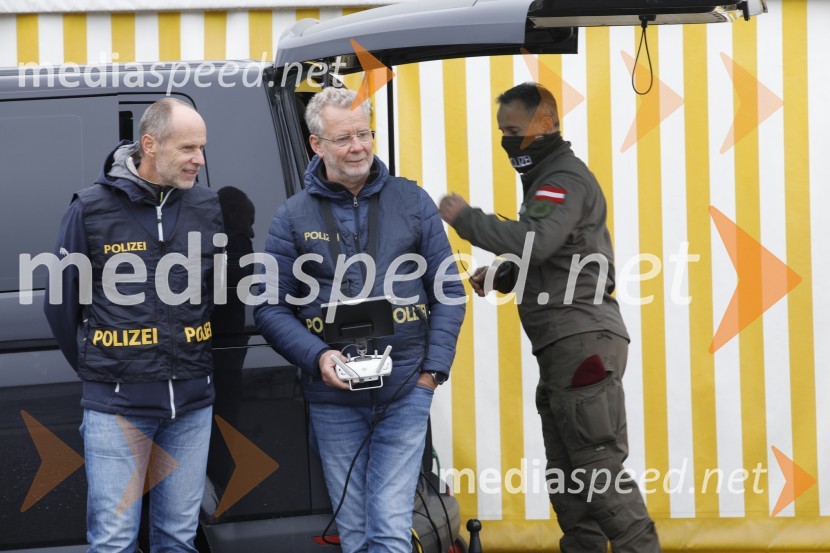 Policijski droni - skupna vaja slovenske in avstrijske policije