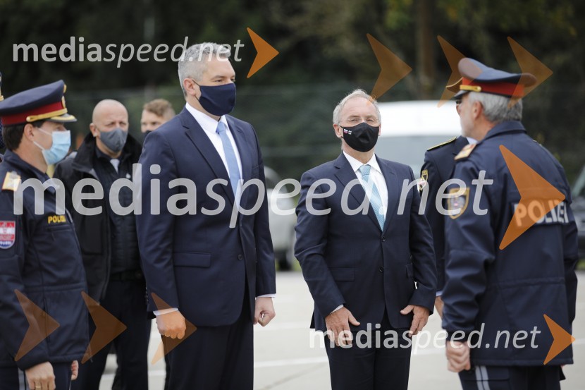  ... ;  Karl Nehammer, minister za notranje zadeve Avstrije;  Aleš Hojs, Minister za notranje zadeve;  ... Policijski droni - skupna vaja slovenske in avstrijske policije