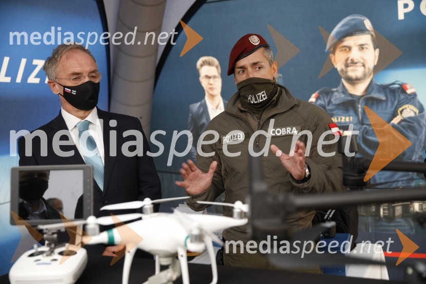  Aleš Hojs, Minister za notranje zadeve;  ... Policijski droni - skupna vaja slovenske in avstrijske policije