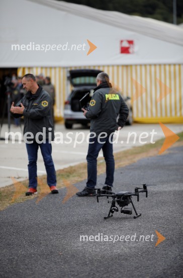 Policijski droni - skupna vaja slovenske in avstrijske policije