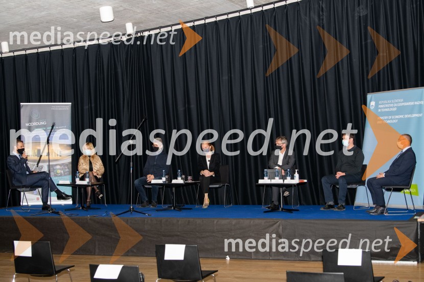  ... ;  Tanja Permozer, vodja delegacije RS pri Evropski vesoljski agenciji; dr. Tomaž Rotovnik, direktor, SkyLabs;  Andreja Smole, Cosylab;  Dušan Olaj, Duol d.o.o., prejemnik nagrade GZS 2018;  Miha Kadunc, tehnični direktor, Sinergise;  ... Izstrelitev prvih slovenskih satelitov, obeležitev v Noordung centru