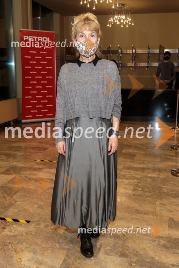  Barbara Hieng Samobor, direktorica in umetniška vodja MGLTa obraz, premiera drame