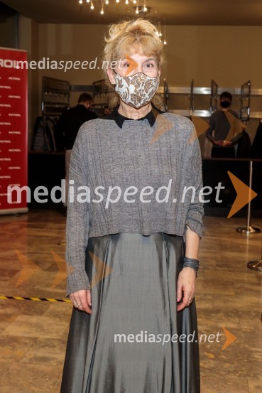  Barbara Hieng Samobor, direktorica in umetniška vodja MGLTa obraz, premiera drame