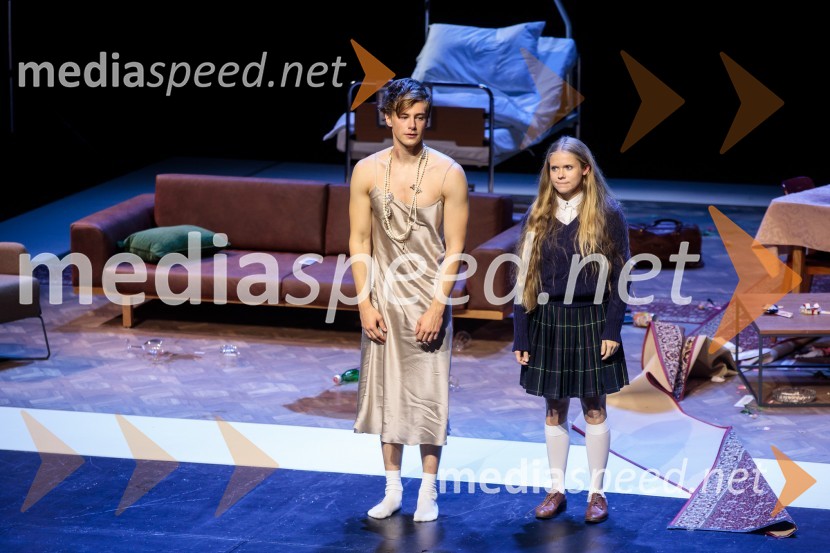  Matej Zemljič, igralec;  Ana Pavlin, igralkaTa obraz, premiera drame