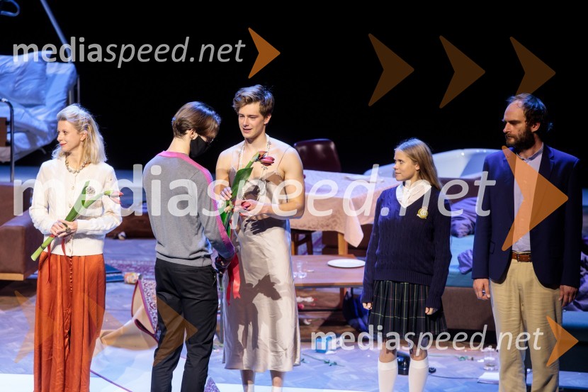  Tjaša  Železnik, igralka;  ... ;  Matej Zemljič, igralec;  Ana Pavlin, igralka;  Gregor Gruden, igralecTa obraz, premiera drame