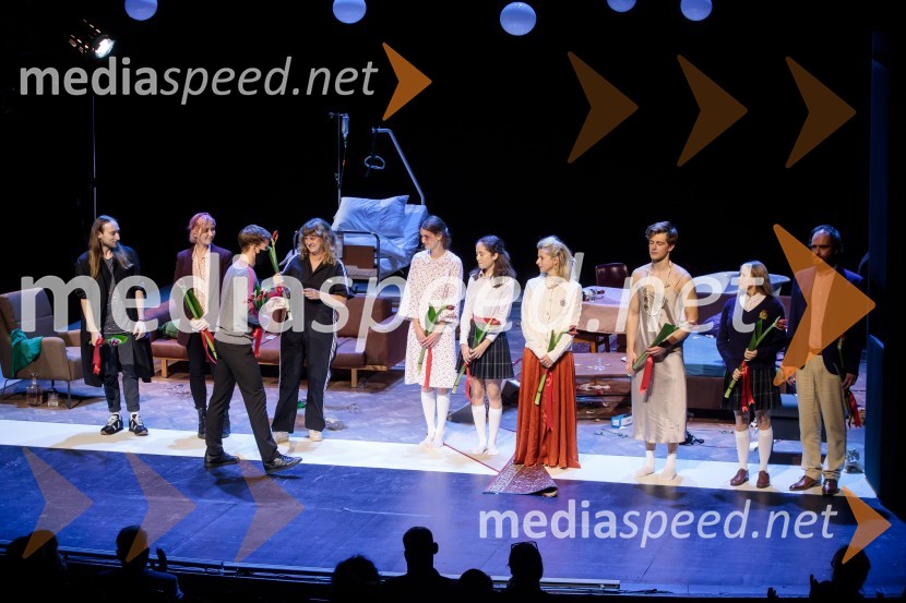  ... ;  Eva Mahkovic, dramaturginja;  ... ;  Tijana Zinajić, režiserka;  Lucija Harum, igralka;  Lara Wolf Završnik, igralka;  Tjaša  Železnik, igralka;  Matej Zemljič, igralec;  Ana Pavlin, igralka;  Gregor Gruden, igralecTa obraz, premiera drame