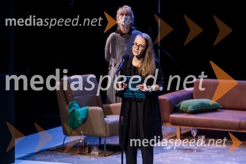  Barbara Hieng Samobor, direktorica in umetniška vodja MGL;  Maja ŠučurTa obraz, premiera drame