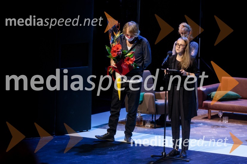  Matej Puc, igralec;  Maja ŠučurTa obraz, premiera drame