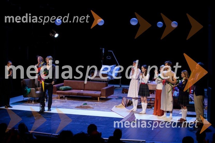  Matej Puc, igralec;  Lucija Harum, igralka;  Lara Wolf Završnik, igralka;  Tjaša  Železnik, igralka;  Matej Zemljič, igralec;  Ana Pavlin, igralka;  Gregor Gruden, igralecTa obraz, premiera drame