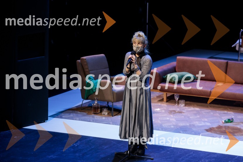  Barbara Hieng Samobor, direktorica in umetniška vodja MGLTa obraz, premiera drame