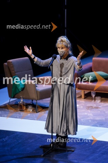  Barbara Hieng Samobor, direktorica in umetniška vodja MGLTa obraz, premiera drame