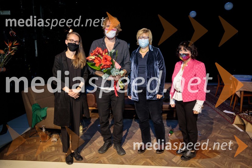  Maja Šučur;  Matej Puc, igralec;  Tina Mahkota, prevajalka;  Marija LeskovarTa obraz, premiera drame