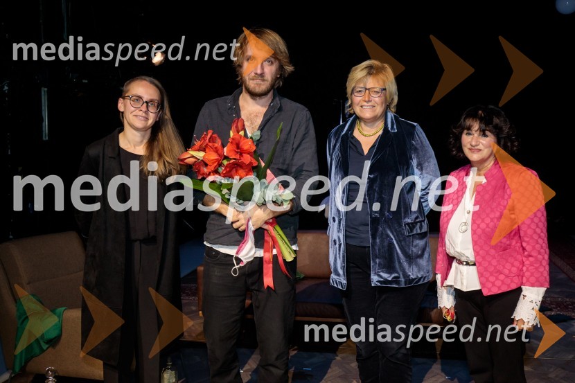  Maja Šučur;  Matej Puc, igralec;  Tina Mahkota, prevajalka;  Marija LeskovarTa obraz, premiera drame